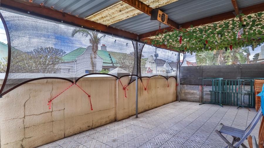 3 Bedroom Property for Sale in Wynberg Western Cape